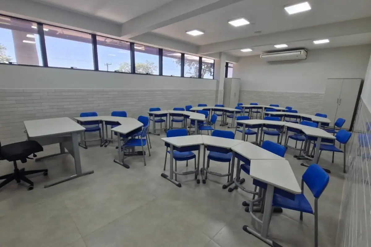 Sala de aula concluída na Escola SESI de Dourados, MS